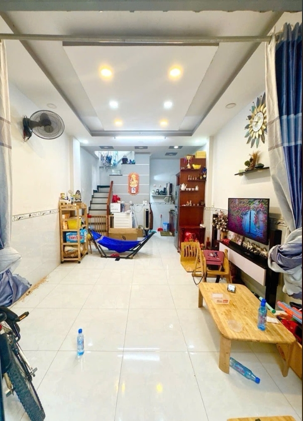 GẤP BÁN - CĂN NHÀ ĐÁP ỨNG ĐƯỢC MỌI TIÊU CHÍ TRONG GIA ĐÌNH - GIẢM NGAY 200 TRIỆU - CHỈ CÒN NHỈNH 2 TỶ !!